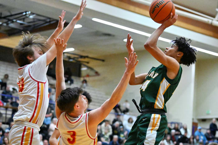 a Putnam North Eugene 5A Oregon boys basketball quarterfinal 2024 Leon Neuschwander 37